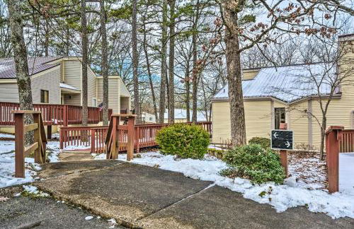 Single-Story Fairfield Bay Condo with Deck! - Foto 26