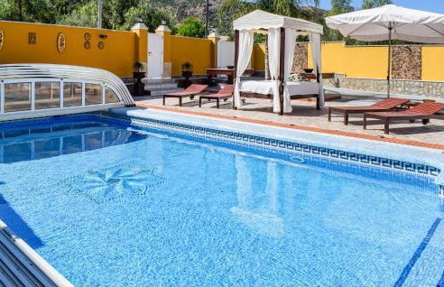 Cozy Home In Orihuela - Photo 2