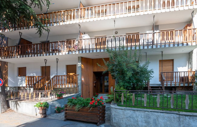 2 bedroom Apartment in Sauze d'Oulx with garden - Photo 24