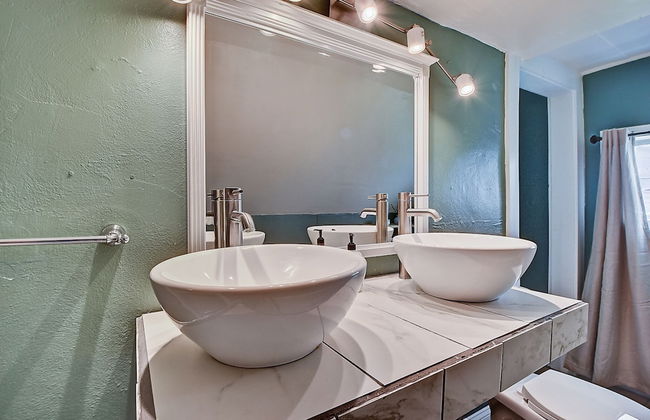 Designer House 5BR! Steps to Downtown/Fountain Sq! - Photo 30