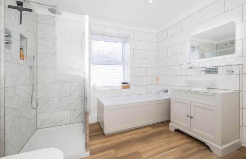 Modernised townhouse centrally located incl parking - Photo 15