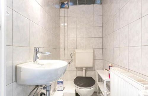 Monteurwohnung für 5 Personen mit 3 Schlafzimmern - Foto 12