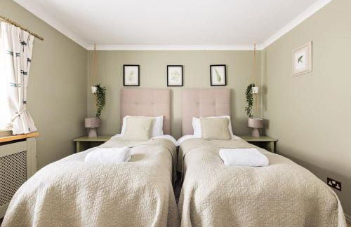 Luxurious Complex: 2 barns together edge of Frome - Photo 22