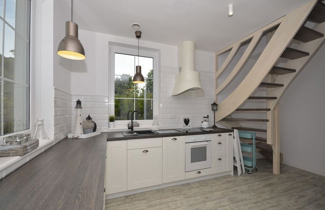 A Luxury Villa in a Seaside Village.living Room, 2 Bedrooms, 2 Bathrooms, Garden - Photo 5