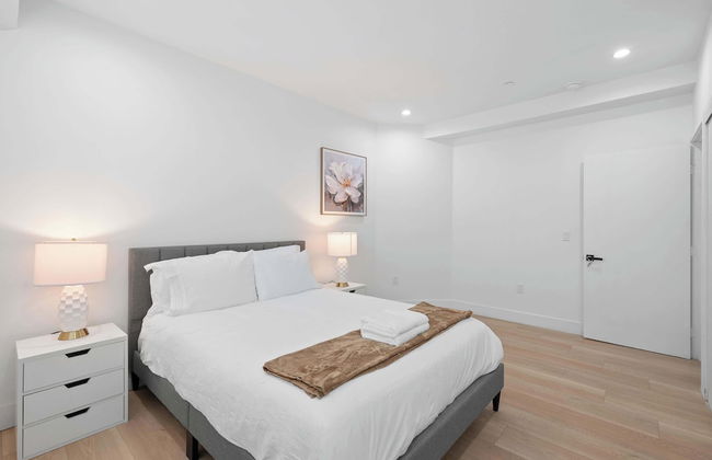 Not Affected by the Fire/modern 5BR Home With Full Amenities & Parking #2 - Foto 8