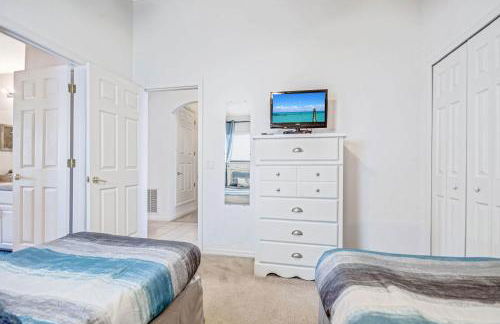 Beautifully Decorated Remodeled Pool Home - Foto 7