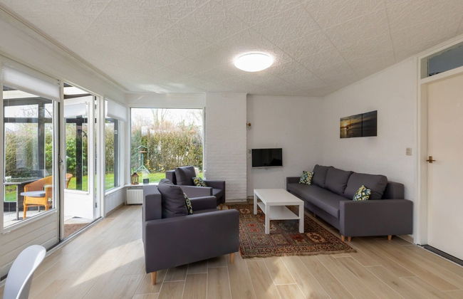 Holiday Home Near Veerse Meer With Garden - Photo 10