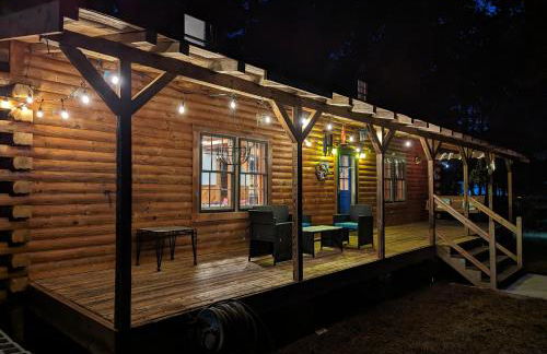 Cabin Bliss - Just 1 Mile from Lake Lanier - Foto 37