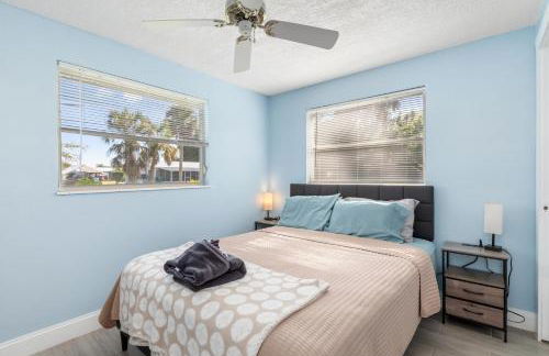 Relaxing 4 bedroom home with Pool - Photo 28