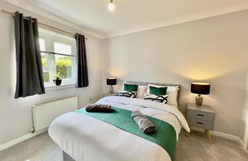 Stylish City Apartment with Free Parking near Town - Foto 23