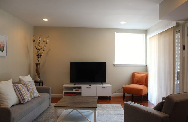 Cozy 3 Bedroom/Great Location - Foto 18