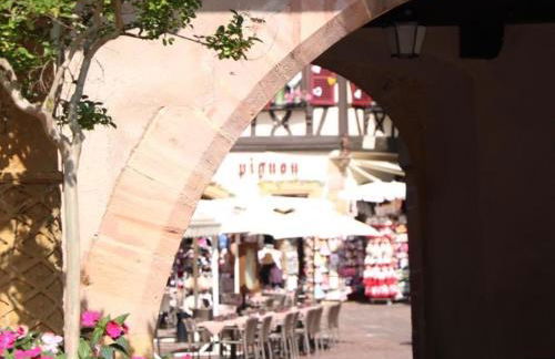 Appartement spacieux à Colmar avec terrasse, garage privatif, proche centre et gare - FR-1-722-2 - Foto 17