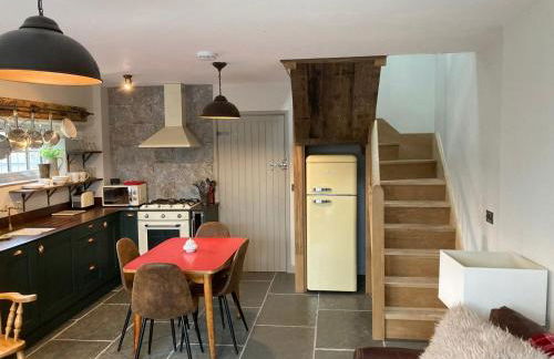 Great country-style house with a courtyard - Photo 4