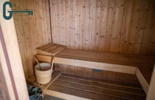 Séjour détente avec spa, piscine et sauna - Photo 17