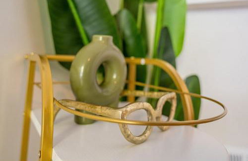 Heritage Haus - Luxe 2BR w Deck, Pets OK, Wi-fi, Near Marietta Sq - Foto 10