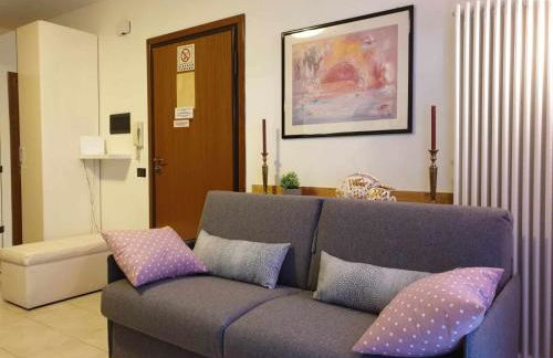 Residence MokyD13-piscina, WiFi, giardino,garage - Foto 9