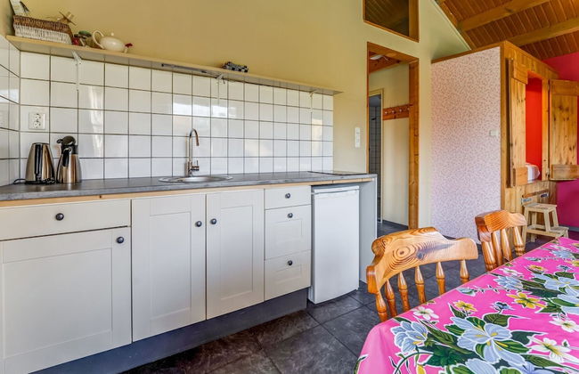 Tranquil Holiday Home in Lage Zwaluwe With Terrace - Photo 15