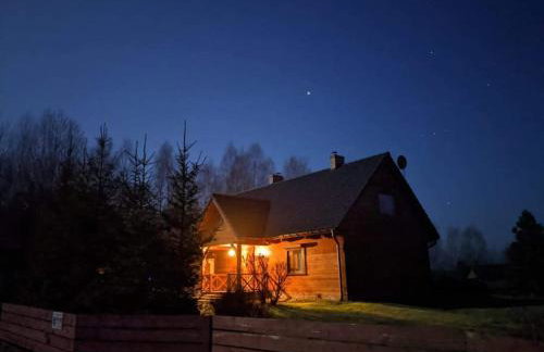 Uroczy drewniany dom w ciszy i spokoju - Foto 13