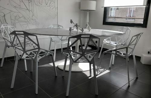 Beautiful Loft 130m2 Sun and free parking - Foto 13