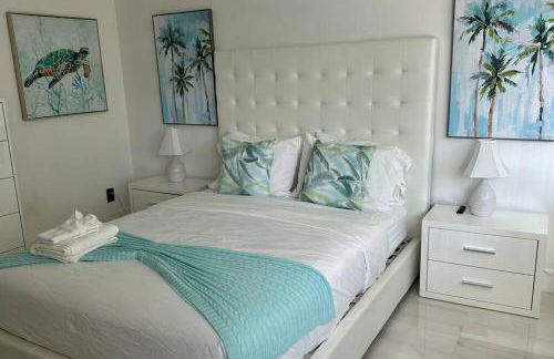 Amazing Home w Heated Pool 8 mins to the Beach - Foto 43