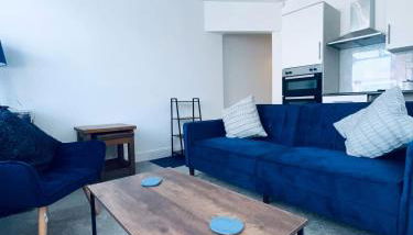 The Corner house - Photo 1