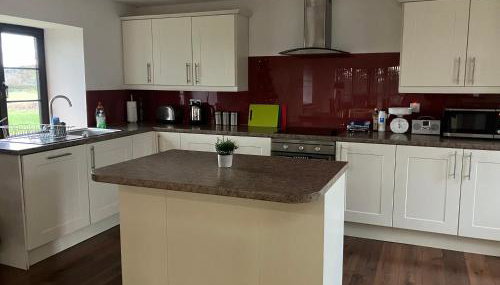 Berryhill West Steading - Peterhead - 3 bedroom 2 bathroom self-catering - Sleeps 5 - Private off-road parking - Yard & Shed - Suit Contractors - Newly Refurbished - Underfloor Heating - Drying Room - Golf Driving Range - Cafe - Extensive Footpaths - Foto 1