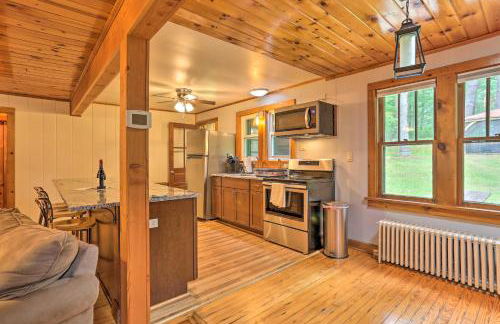 Steps to Lake Tafton Cottage with Fire Pit and Grill - Foto 11