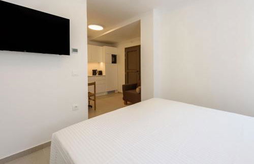 Azure Naousa - Photo 51