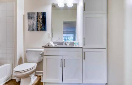 Luxury Modern Apt with Patio - Foto 23