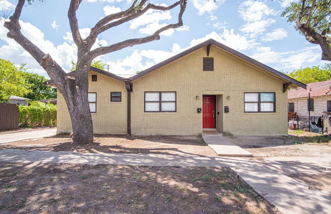 Modern Living 3br/2ba Close to Amazing Downtown - Photo 19