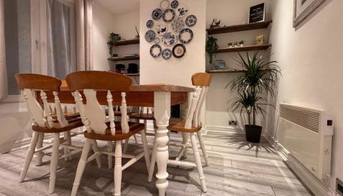 Two Bedroom, Madoc Terrace, Conwy - Foto 4