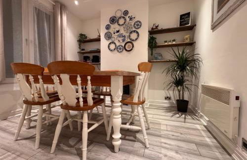 Two Bedroom, Madoc Terrace, Conwy - Foto 4