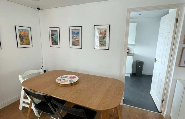 2BD Flat With Views of Canary Wharf - Rotherhithe - Photo 13