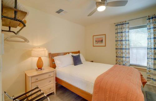 Old Town Cottonwood Cottage with Yard, Pets Welcome - Foto 12