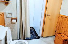 One bedroom self-contained accommodation - Foto 24