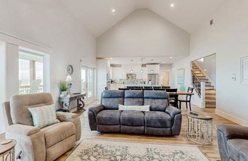 Stunning Beachfront Cargo Lift Sleeps 14 - Foto 7