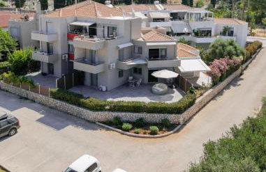 Boutique Saline Apartments - Green - Photo 37