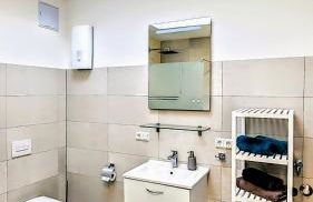 FeWo Urban Gotha-Apartment Friedenstein- Am Schlosspark- Parken an der der Tür- Barrierefrei, 900 Meter zum Bahnhof - Wallbox - Foto 23