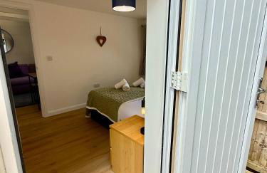 Four Counties Cottage in Collyweston by Amber Stays, Perfect for Getaways with Free Parking - Foto 22