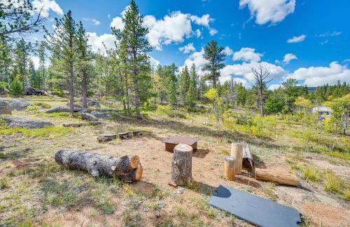 Secluded Log Cabin with Game Room and Forest Views - Foto 37