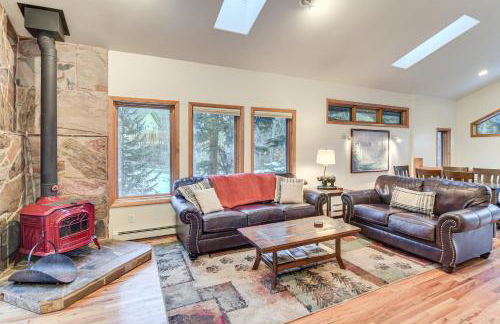 Scenic Creekside Retreat! Rocky Mountain Cabin - Foto 6