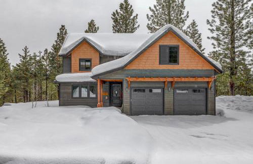 Camp 95 - Stunning Mountain Home - 4.5 Acres - Views - Hot Tub - Pet friendly - Private - Photo 56