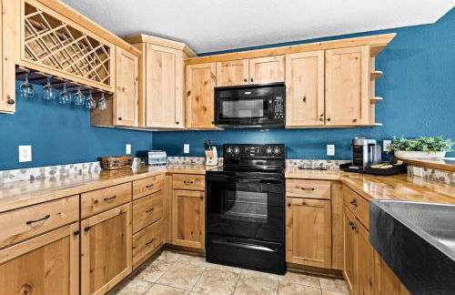 Breathtaking Lake Views 1BR King Suite, Kitchen & Heated Pools - Foto 10