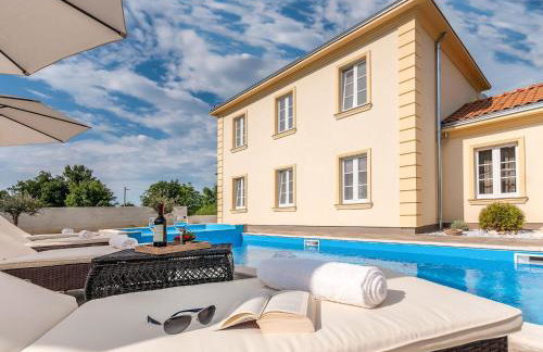 Holiday Home Jakov by Interhome - Photo 1