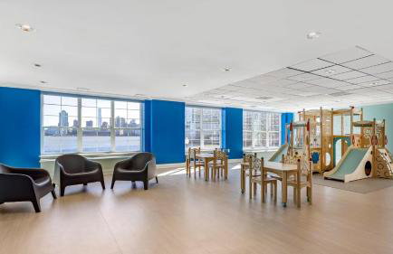 Newport 1 BR w Work Setup by Anyplace - 11747 - Foto 31