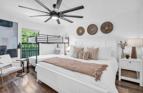 Designer Furnished and Views - Photo 3