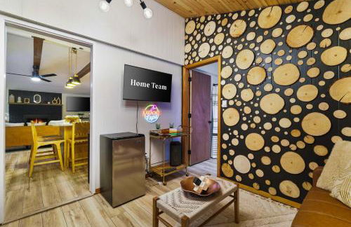 Evergreen Escape Hot Tub Firepit Resort Pool - Foto 16