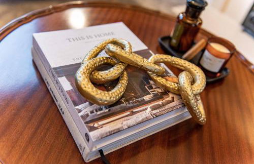 St Johns, Wakefield - Self check in & free parking - Foto 56