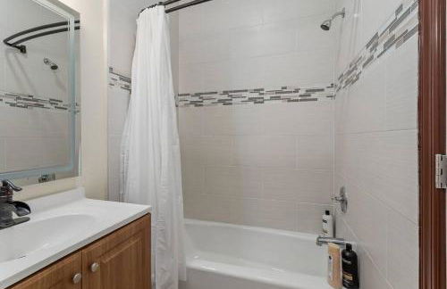 Renovated Ranch Style 6BR 4BA Duplex Beach House - Foto 25