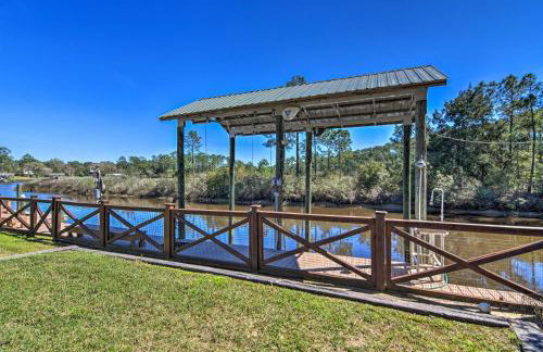 Spacious Pass Christian Home with Pool and Boat Launch - Foto 31